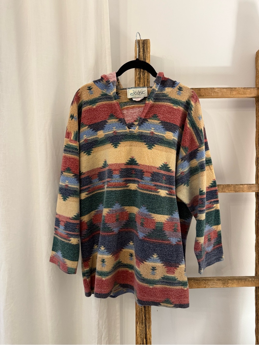 Women’s Vintage Pullover Hooded Sweater